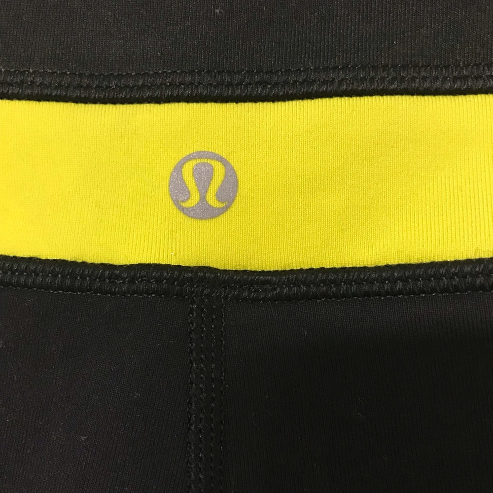 Lululemon short reversible size 6 - Picture 6 of 8